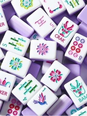 Stunning NIB Virora Amethisse Purple Layered Mahjong Tiles and Accessories 🀄️